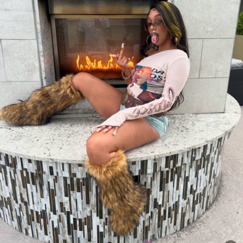 Faux Fur knee boots in Brown and Black